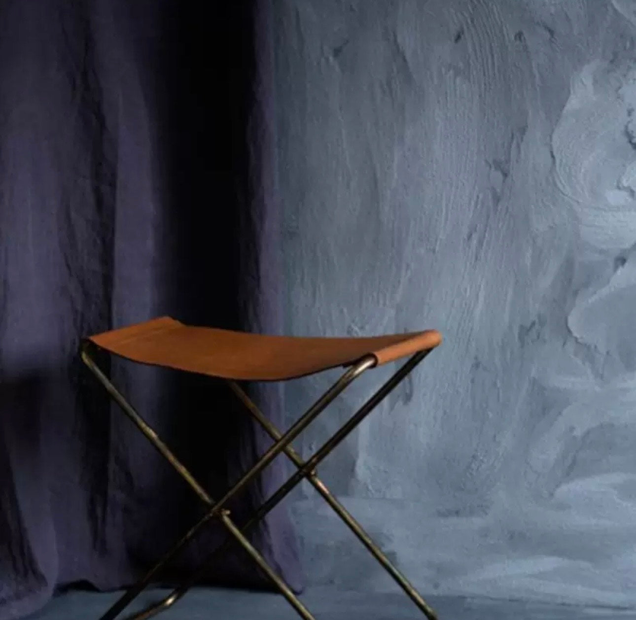 Hardoy Folding Stool