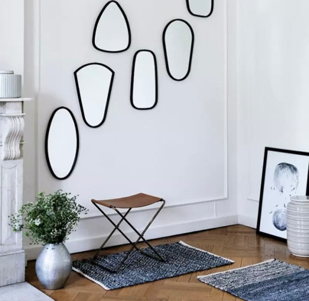 Hardoy Folding Stool