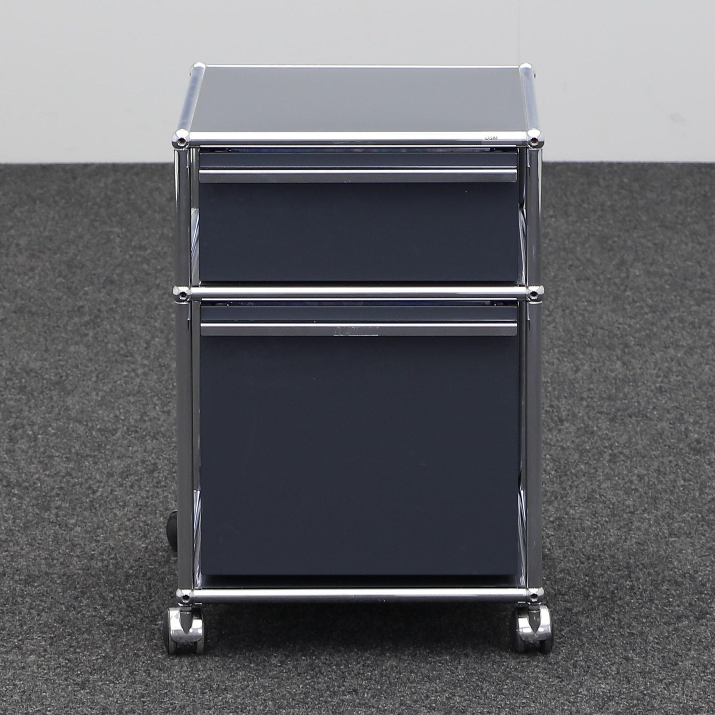 USM Haller Roll Container