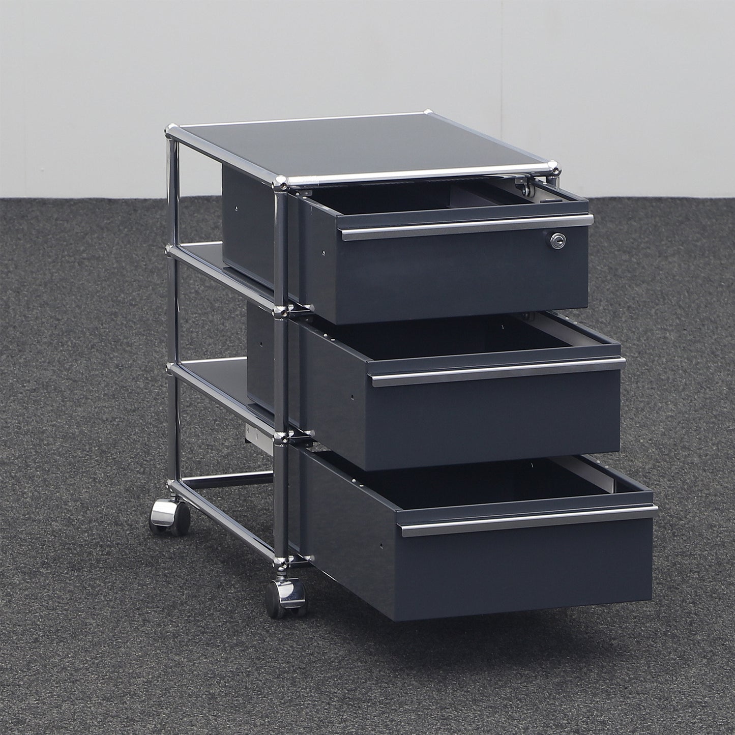 USM Haller Roll Container