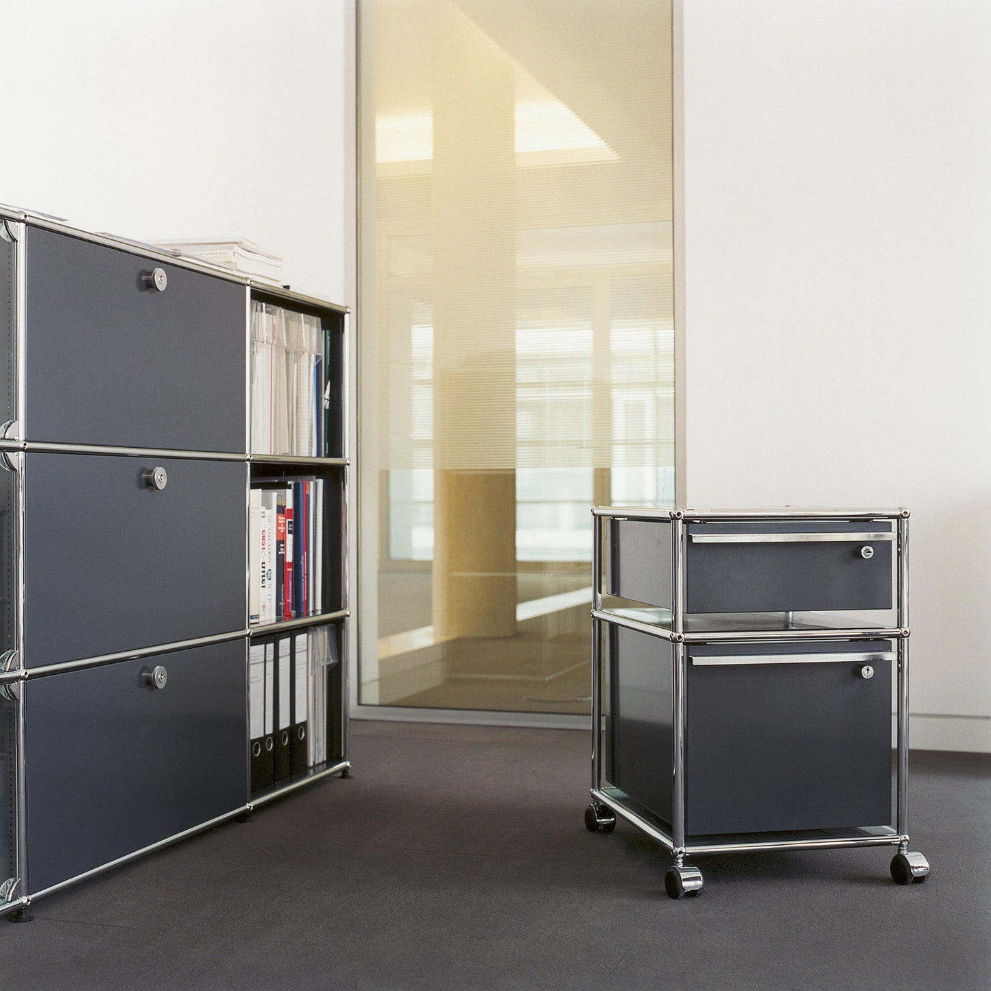 USM Haller Roll Container