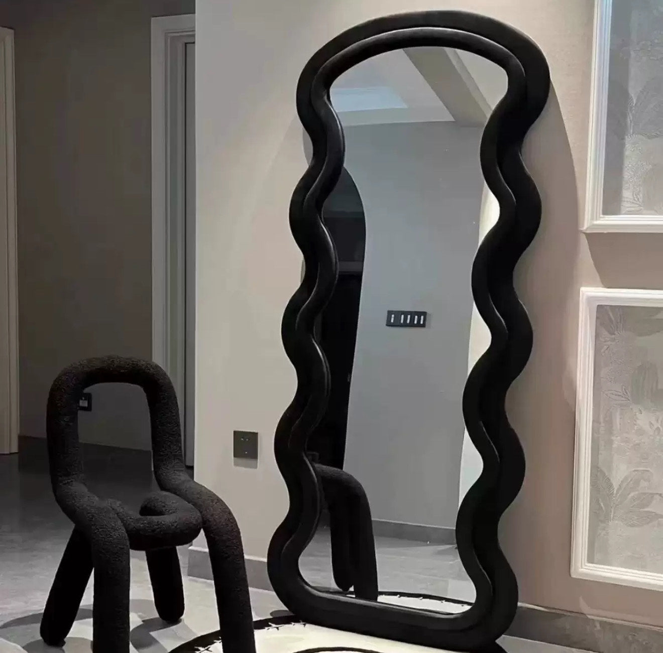 Aura Wavy Mirror